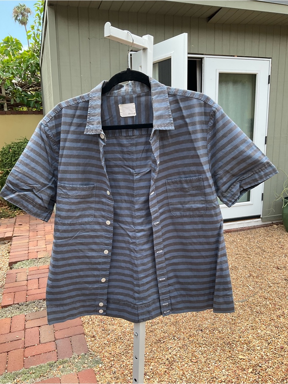 Band Of Outsiders Blue and Gray Striped Short-Sleeve Button-Down Shirt